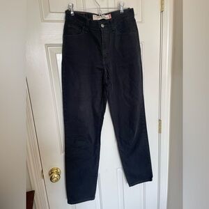 Levi’s black slim tapered jeans size 6